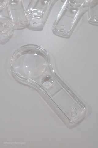 Clear plastic magnifier close up