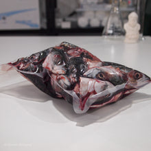 Load image into Gallery viewer, Pack of 30 Vacuum Packed Mackerel Fish Heads